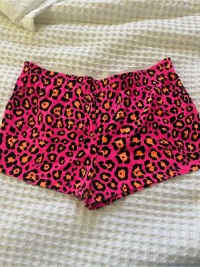 Women’s Sz L No Boundaries Hot Pink and Orange Leopard Print Athletic Shorts